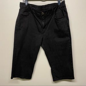 5ive Black Jean Capri Pants Size 18